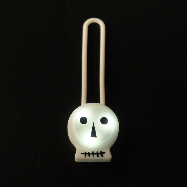 Laroo | Spooky Skeleton Dog Safety Light